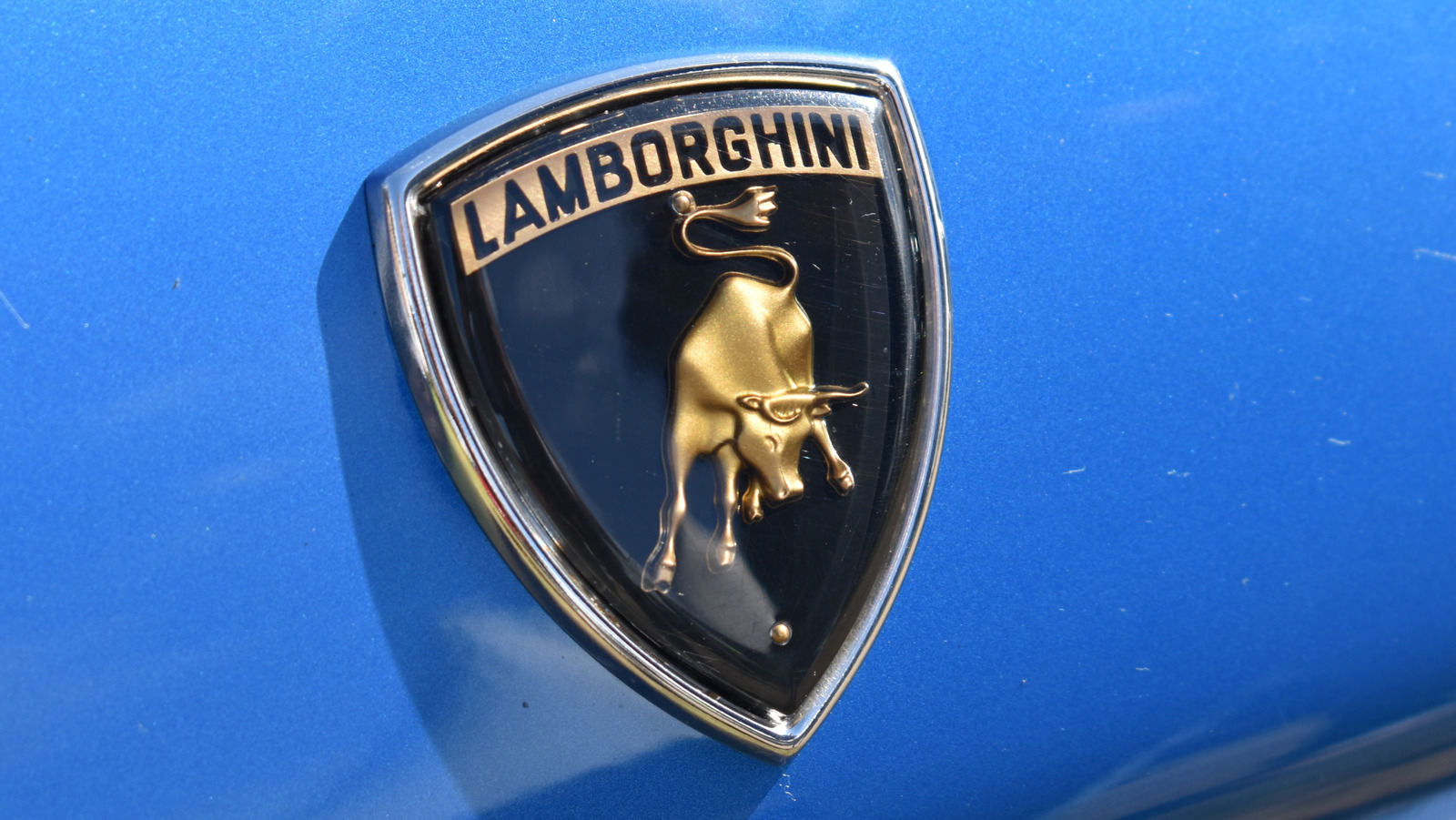 5 automerkkilogoa, joilla on piilotettu merkitys